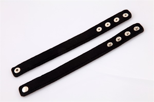 The easy to use Neo Ring is one of the most comfortable  cock rings on the market. With four individual snaps you can easily and securely adjust the size of the ring as your dick gets bigger. The snaps are very durable and fit very tight so you dont have to worry that it might come off during  sex. There are no sharp edges and the neoprene material is extremely comfortable with just the right amount of give so it doesnt get too tight.