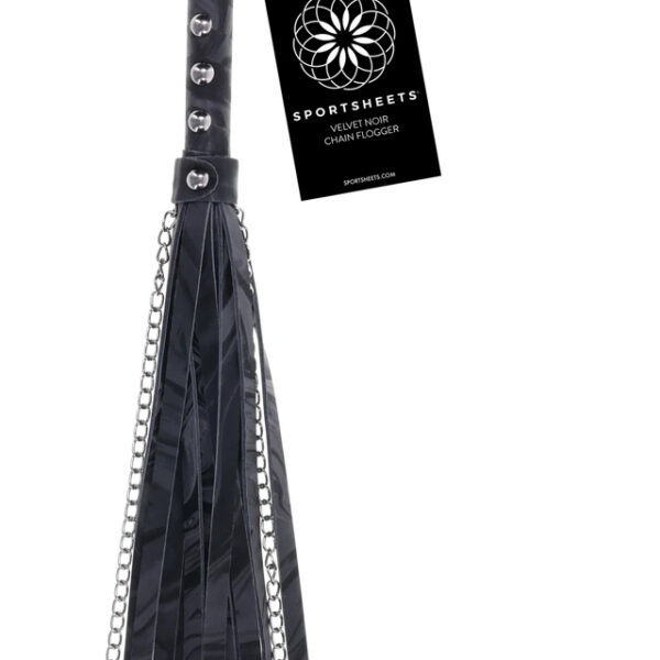 Velvet Noir Chain Flogger