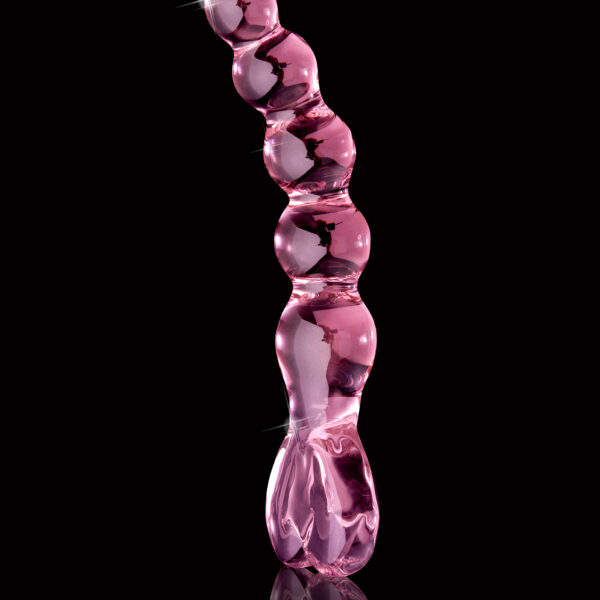 You will be sure to feel the love with this luxurious glass massager. Featuring a tapered tip to ease insertion and a heart shaped-handle for safe and easy handling this beaded shaft offers the ultimate vaginal or anal stimulation. Cleverly curved to hit all the right spots the shaft bends upwards for explosive G-spot and P-spot stimulation. <br><br> Insertable Length: 6" (15 cm) <br> Width: 1.25" (3.5 cm)
