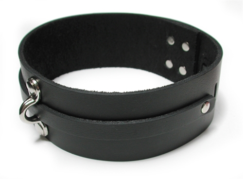Soft leather collar.