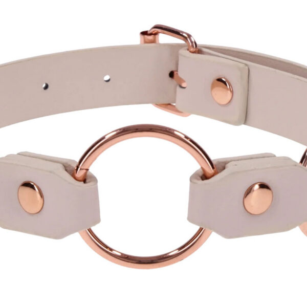 Peaches 'N Creame Ring Day Collar