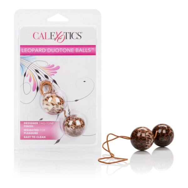 Perfectly weighted duotone balls with sturdy nylon retrieval cord.
