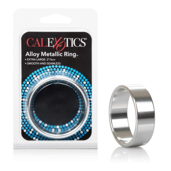 Smooth and seamless metallic enhancement rings